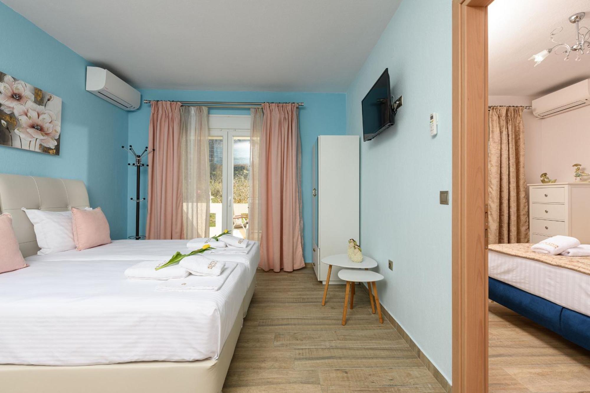Stratos Deluxe Apartments Skala Potamia  Exterior photo